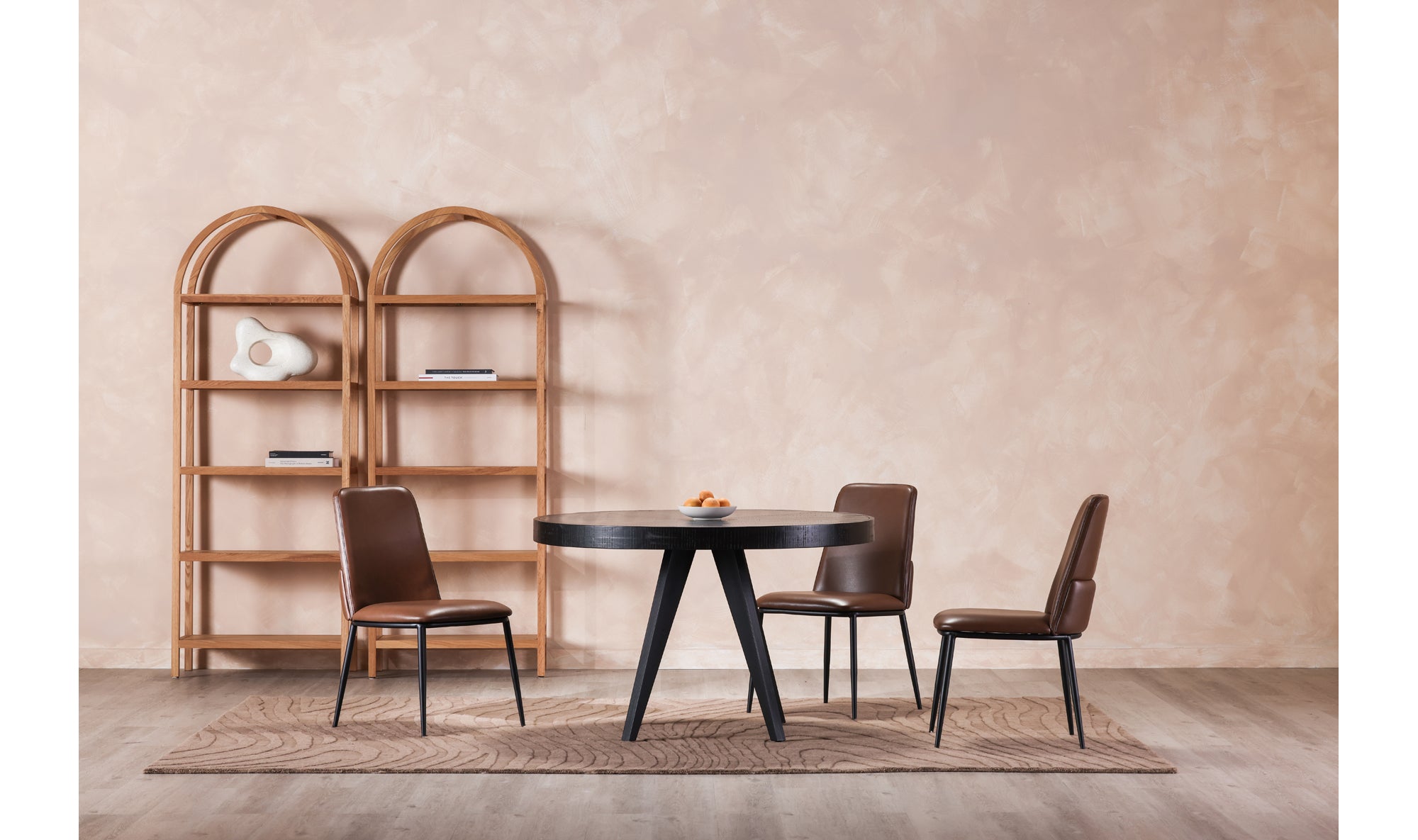 PARQ ROUND DINING TABLE