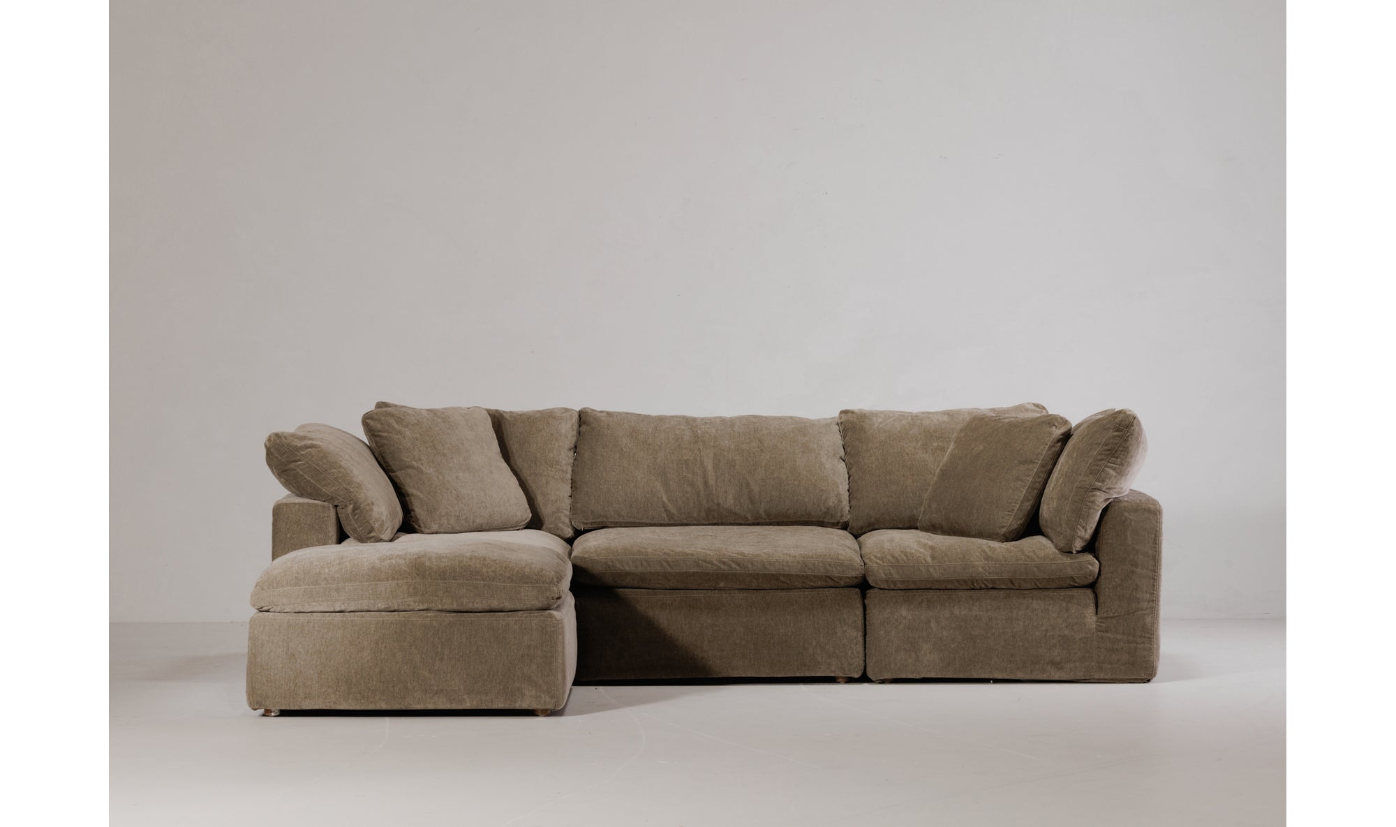 CLAY LOUNGE MODULAR SECTIONAL PERFORMANCE FABRIC