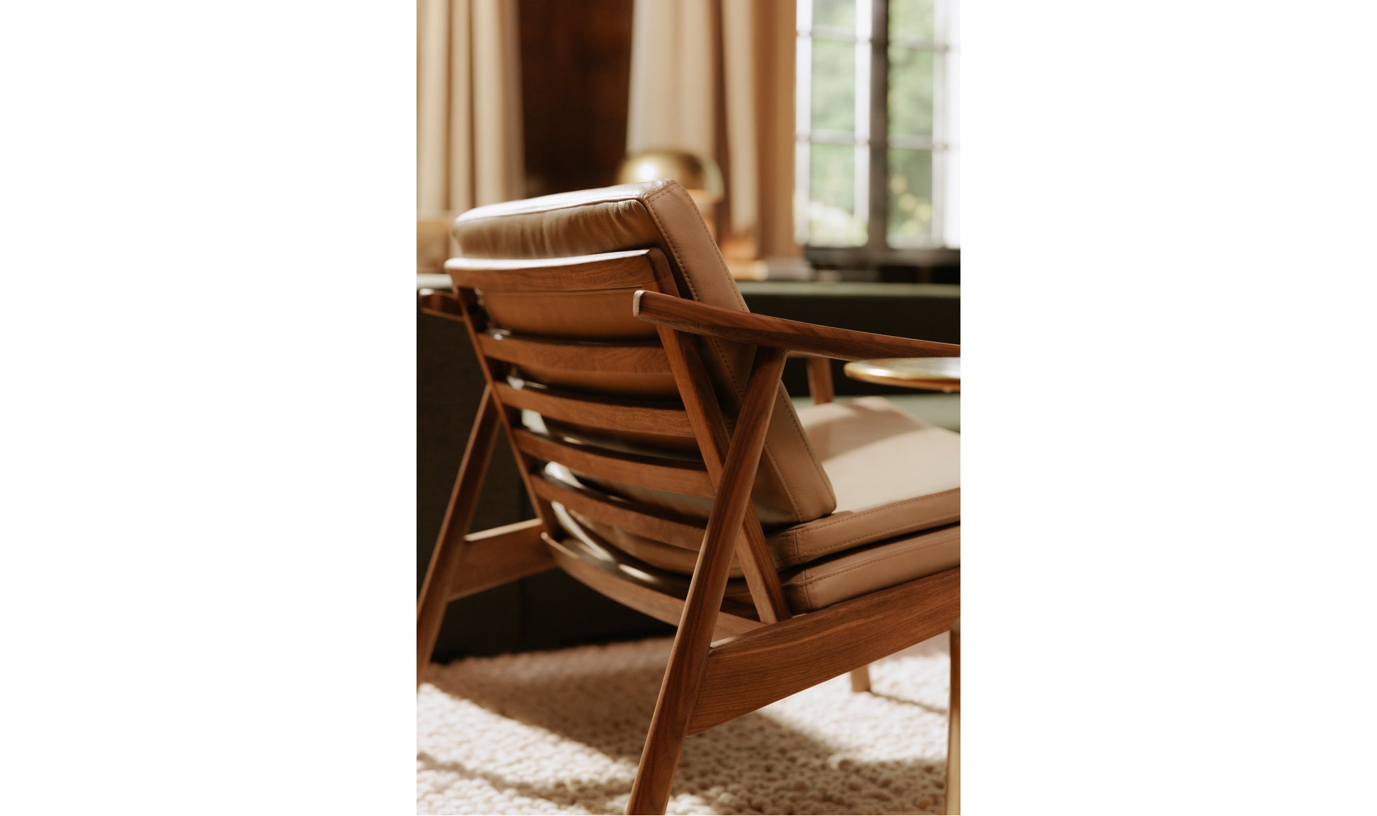 HARLOWE LOUNGE CHAIR