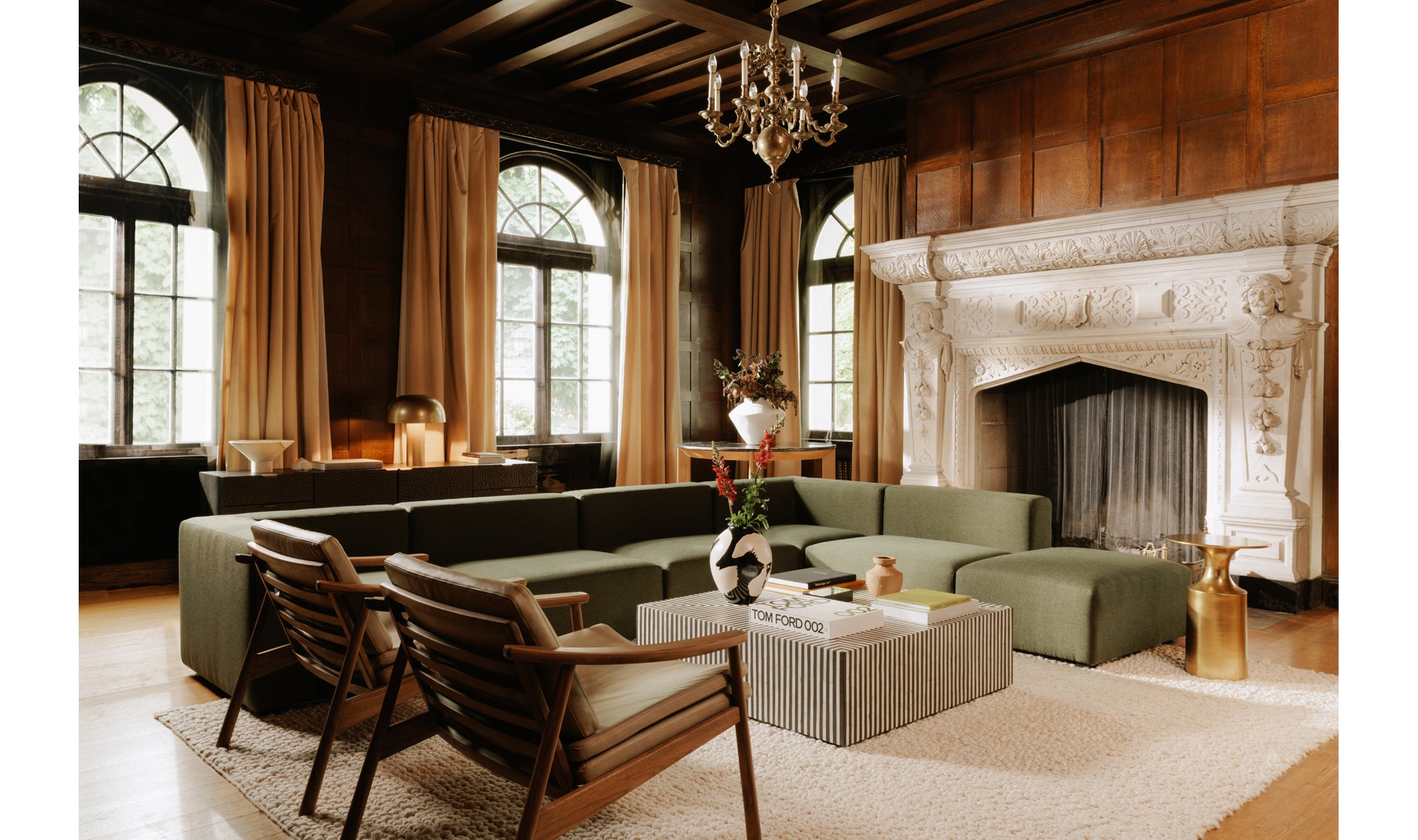 HARLOWE LOUNGE CHAIR