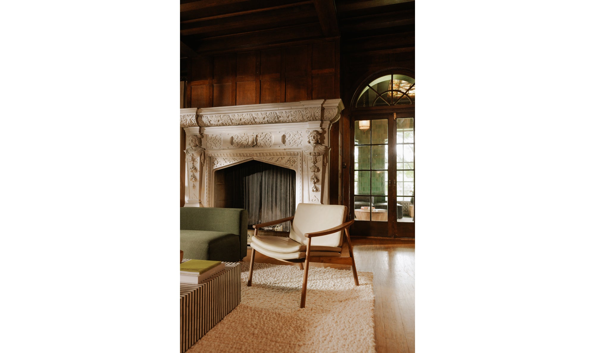 HARLOWE LOUNGE CHAIR