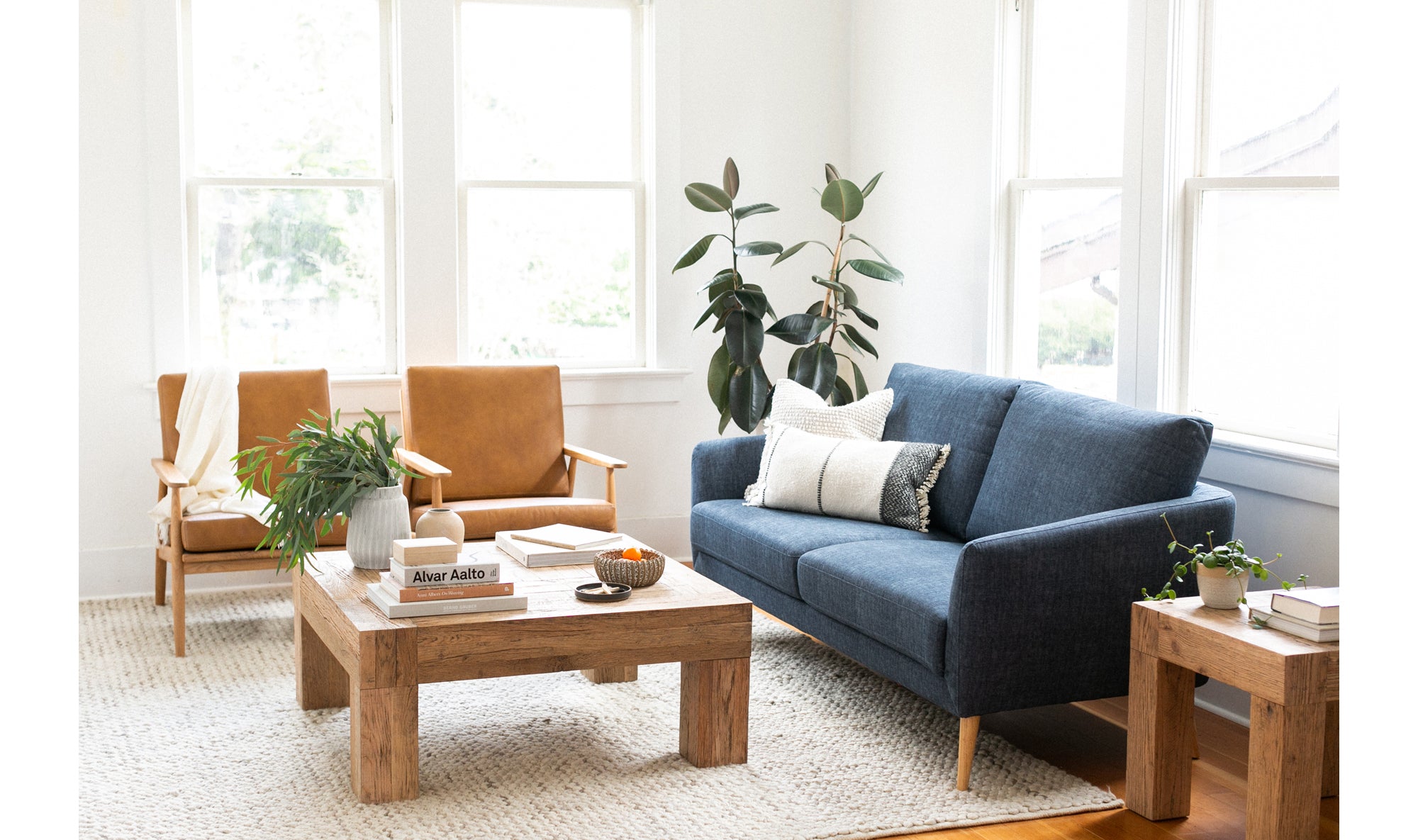 EVANDER COFFEE TABLE AGED OAK