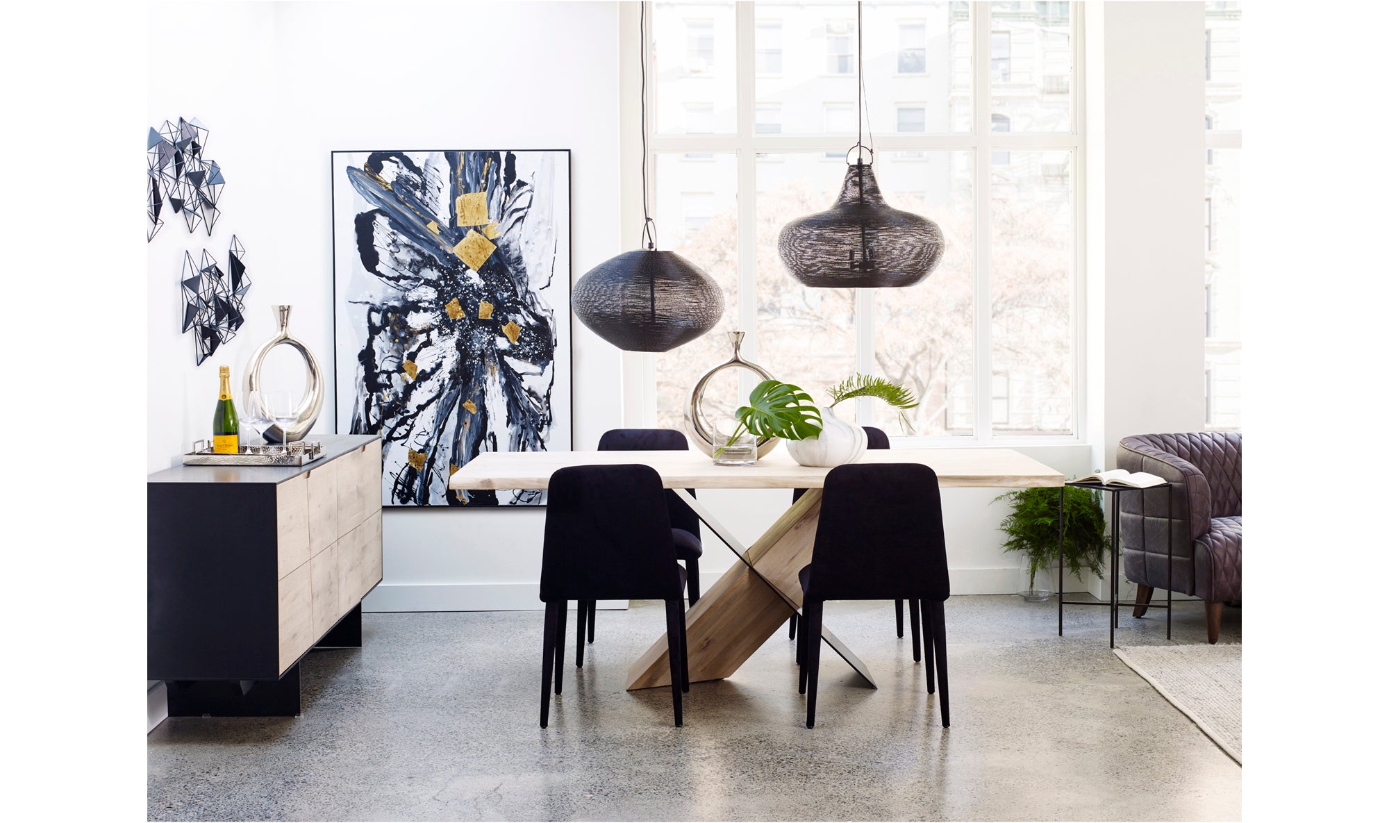 INSTINCT DINING TABLE