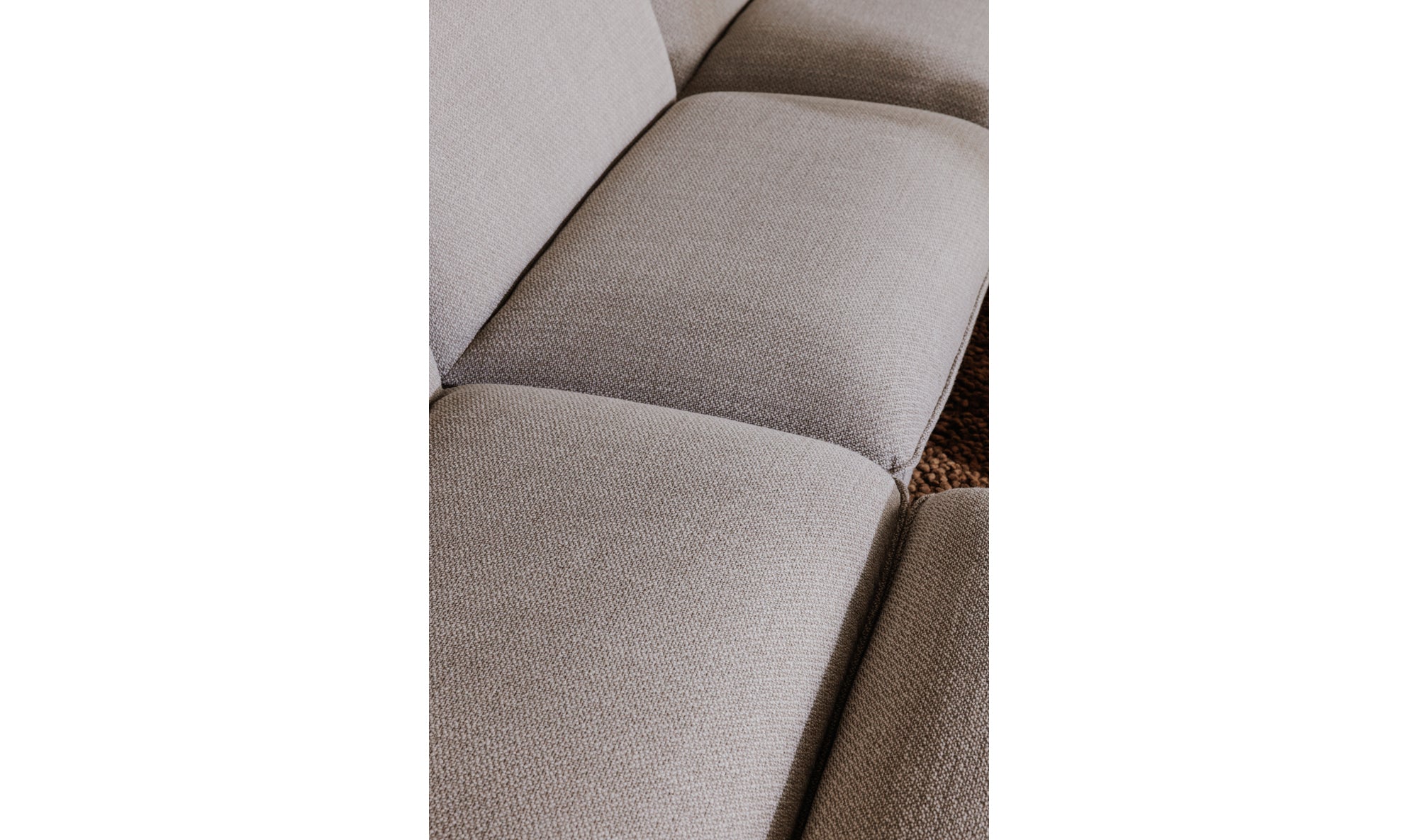 ZEPPELIN SLIPPER CHAIR