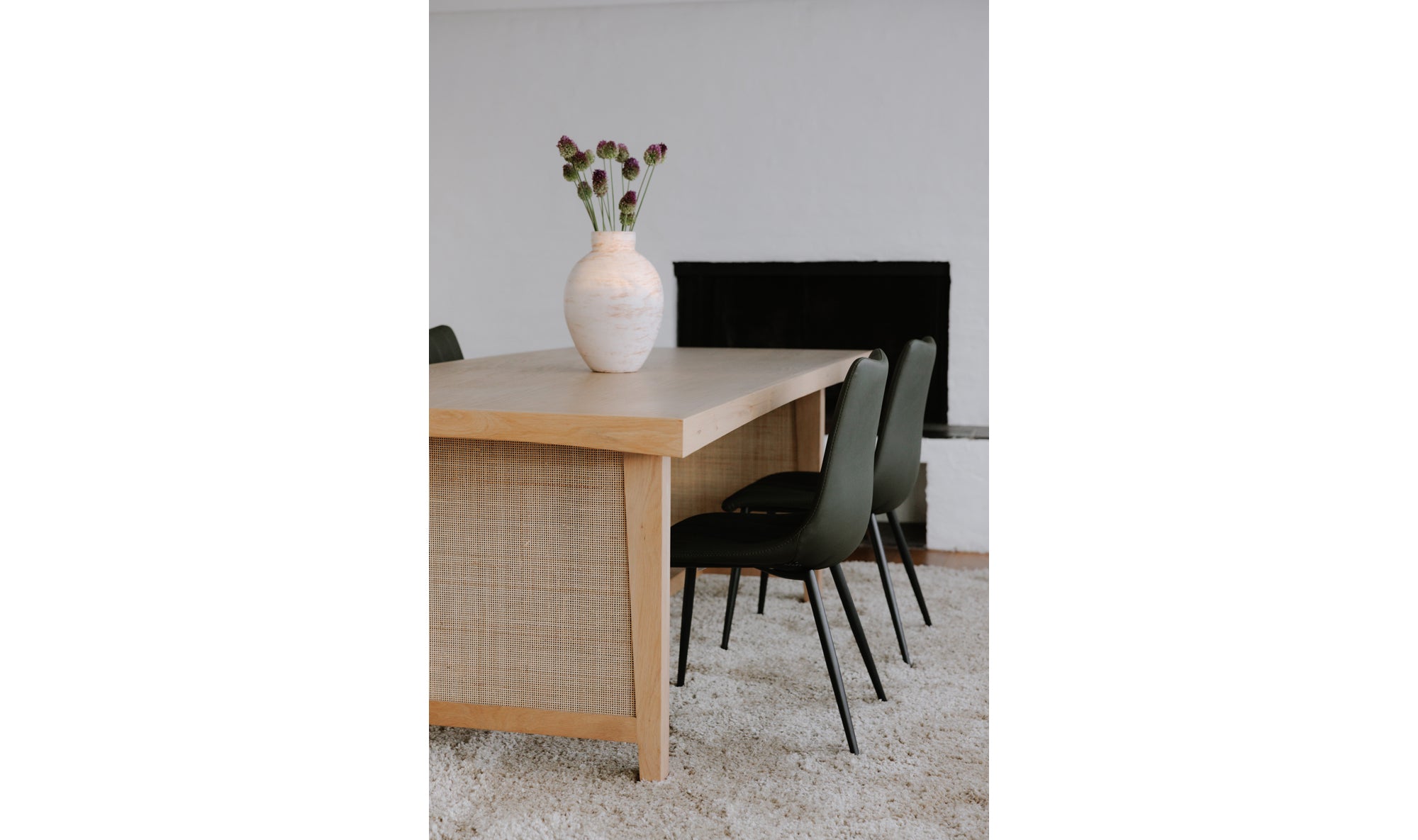 HARRINGTON DINING TABLE