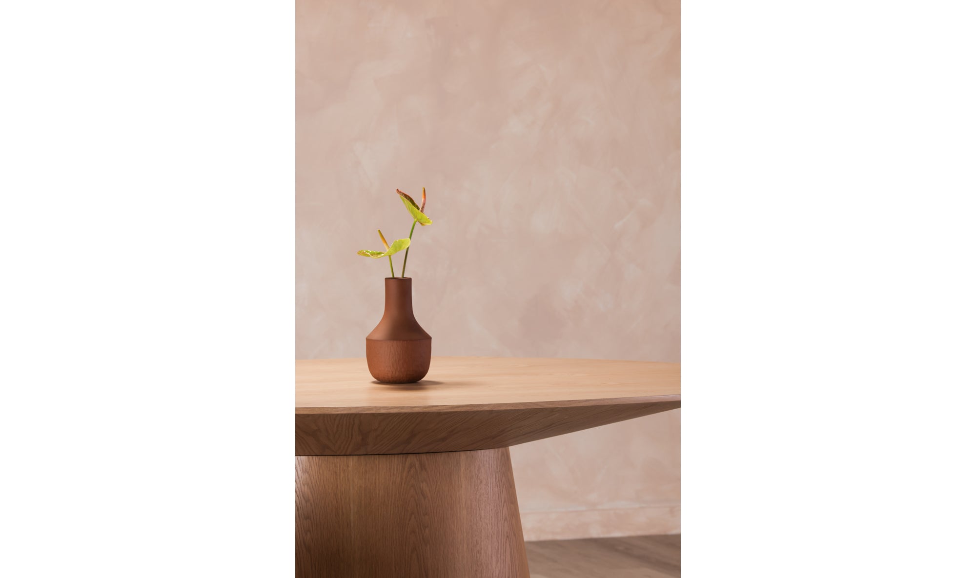 OTAGO OVAL DINING TABLE