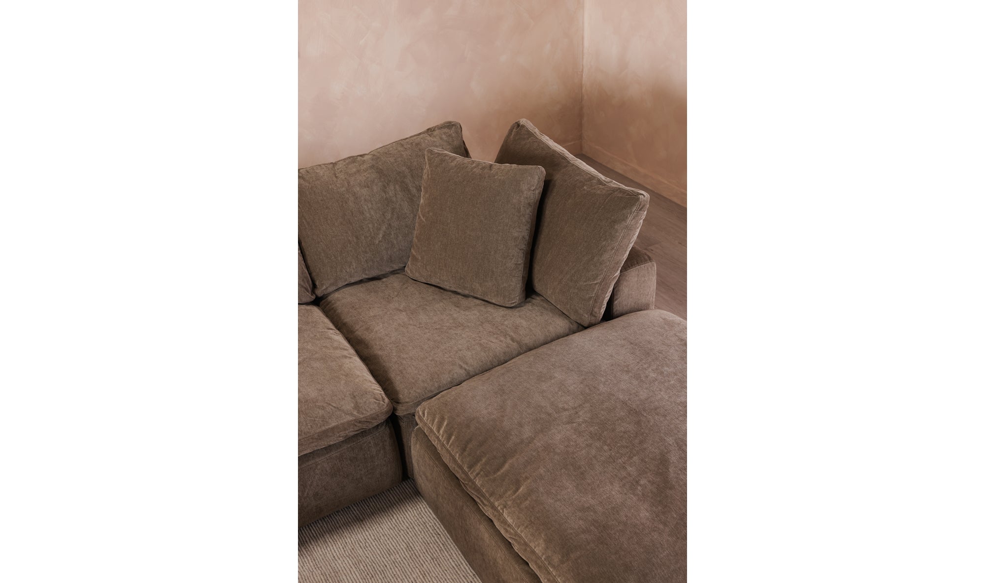 CLAY CORNER CHAIR PERFORMANCE FABRIC