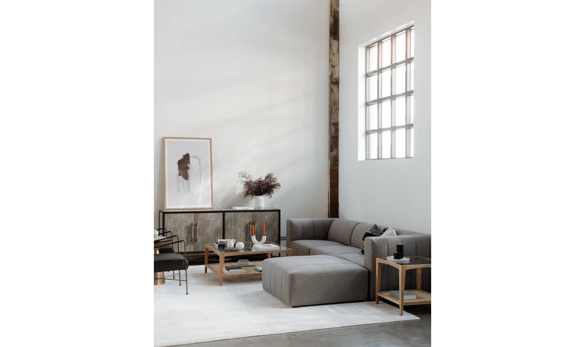 LYRIC RIGHT ARM CHAIR