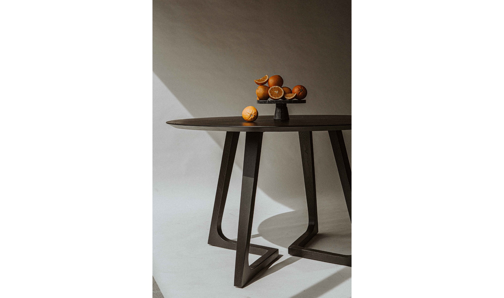 GODENZA DINING TABLE