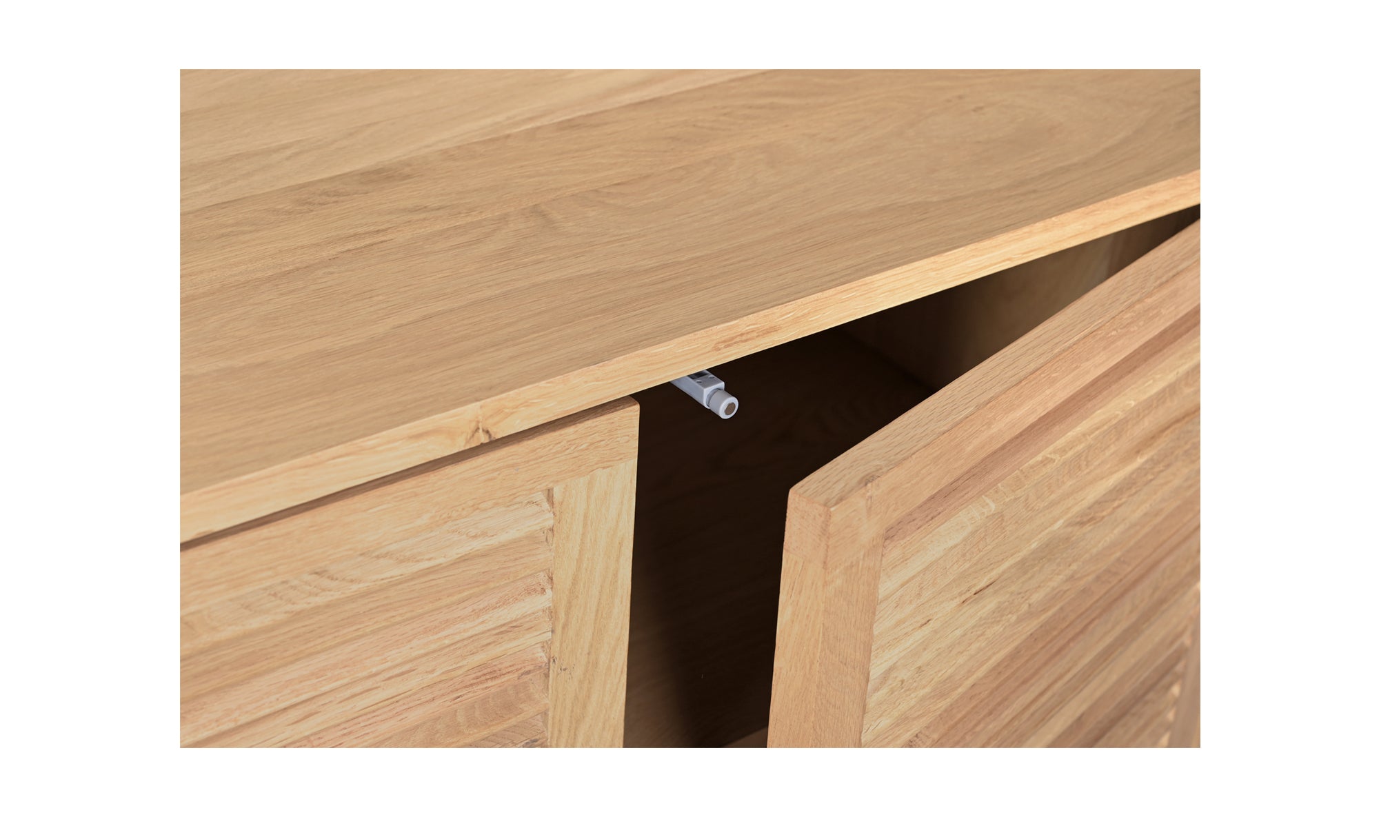 TEEDA 4 DOOR SIDEBOARD