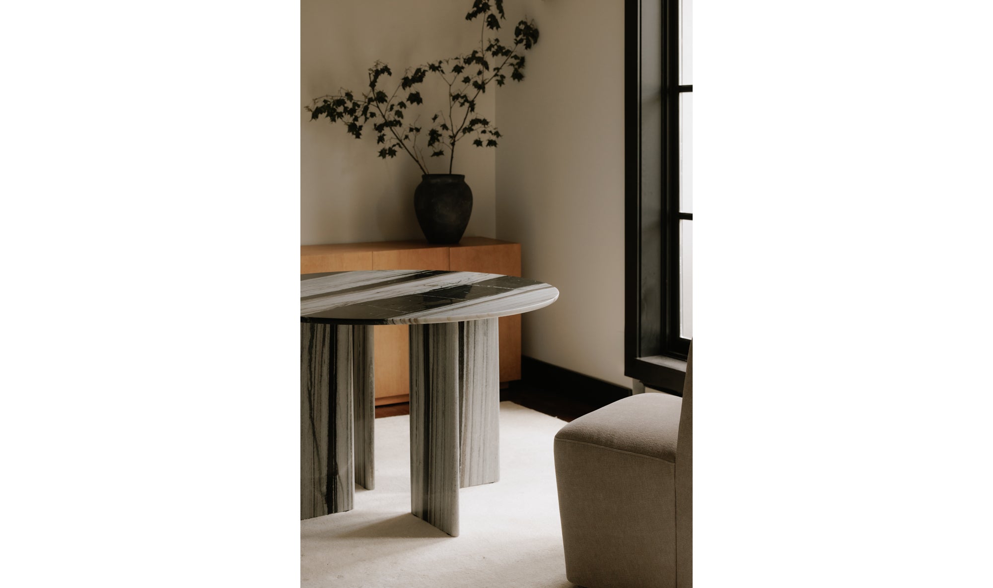PANDA MARBLE - CELIA ROUND DINING TABLE