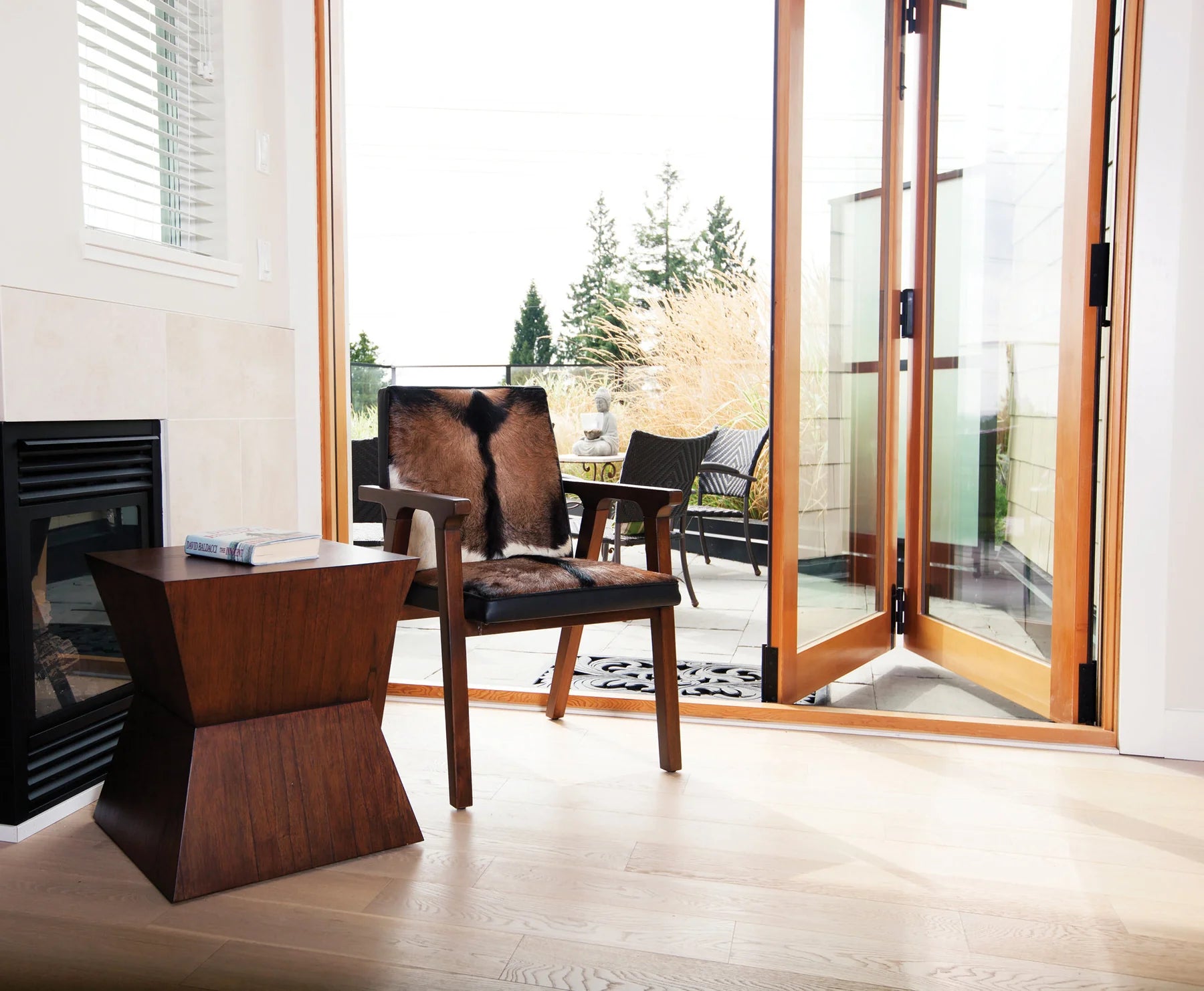 RIO COOL ARMCHAIR - COOL BROWN, LEATHER/GOAT HAIR