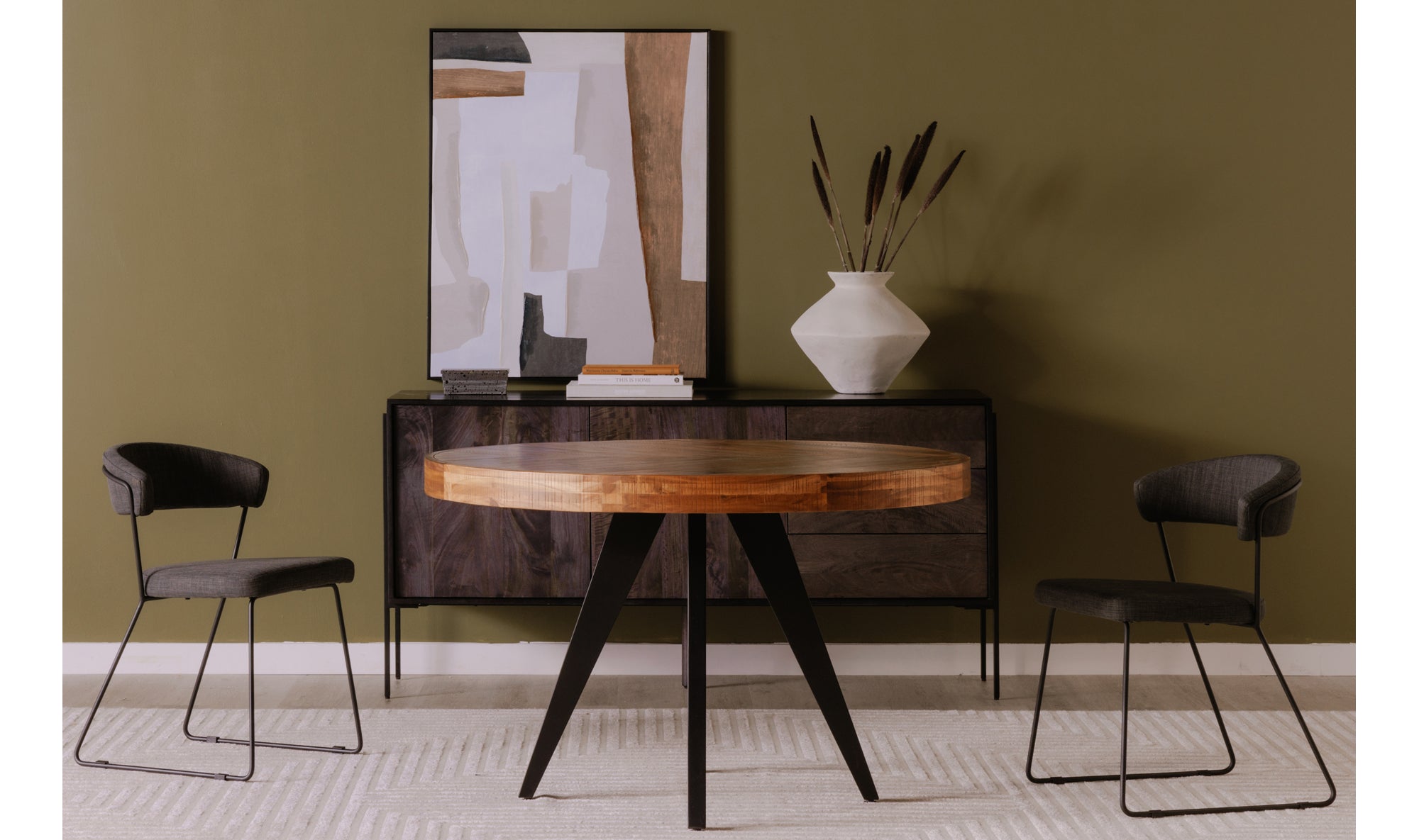 PARQ ROUND DINING TABLE AMBER