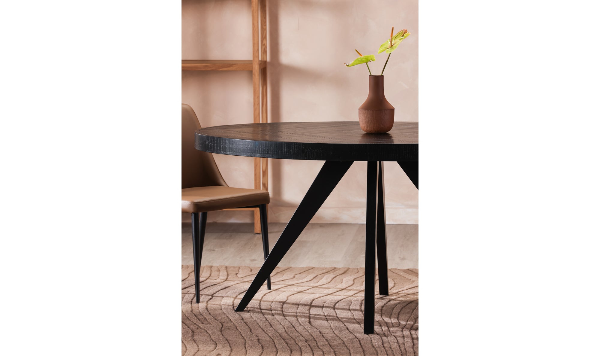 PARQ OVAL DINING TABLE