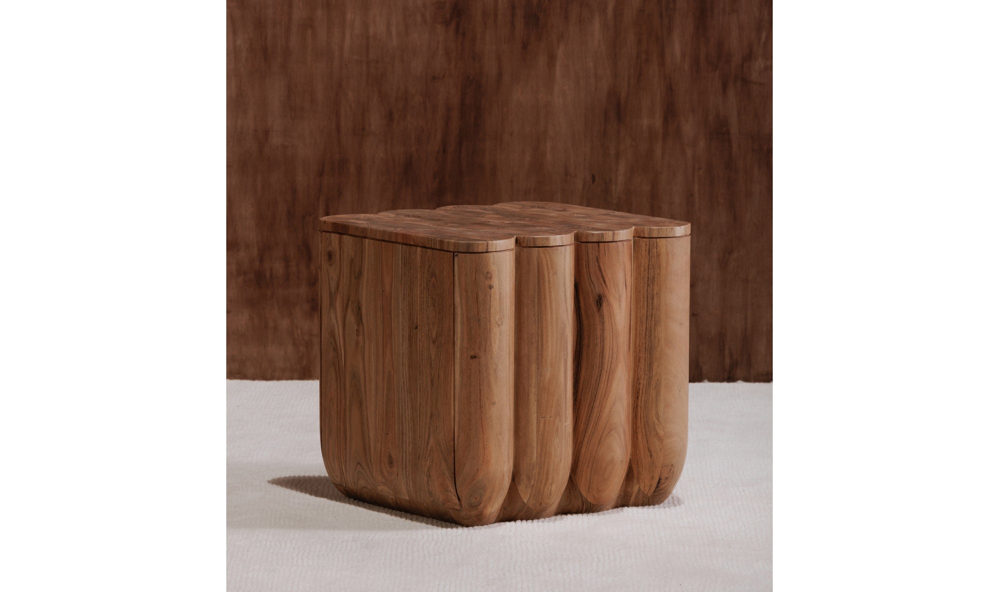 PUNYO PUNYO ACCENT TABLE
