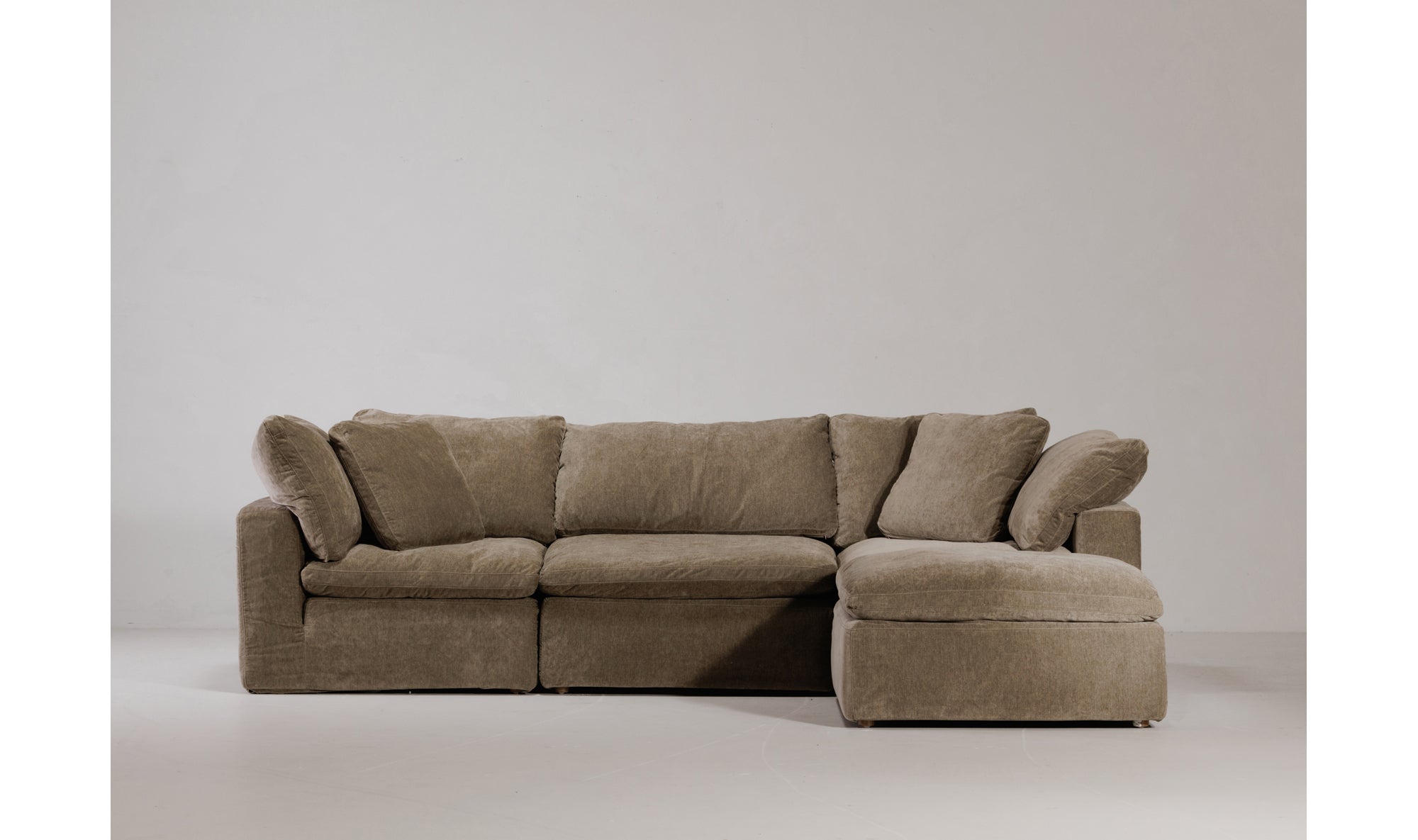 CLAY LOUNGE MODULAR SECTIONAL PERFORMANCE FABRIC