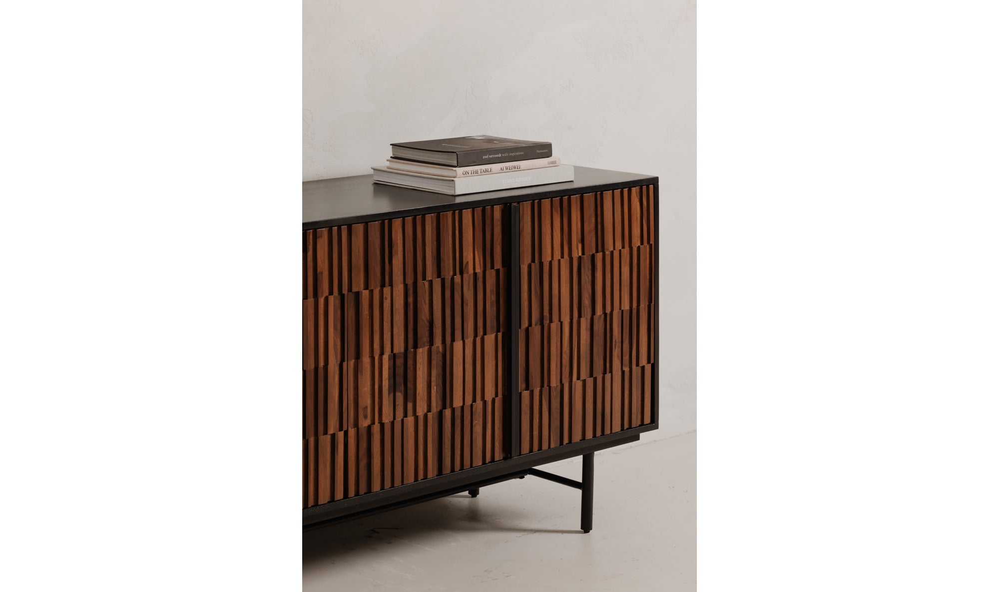 JACKSON SIDEBOARD