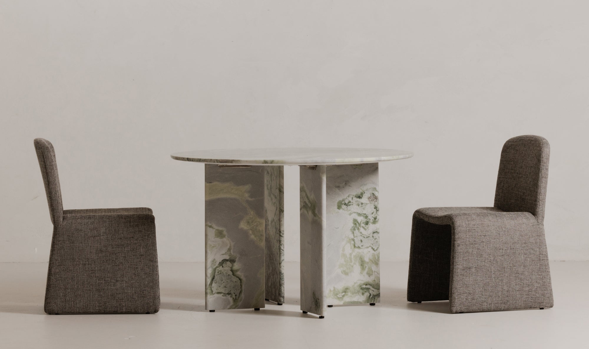 GREEN ONYX MARBLE - CELIA ROUND DINING TABLE