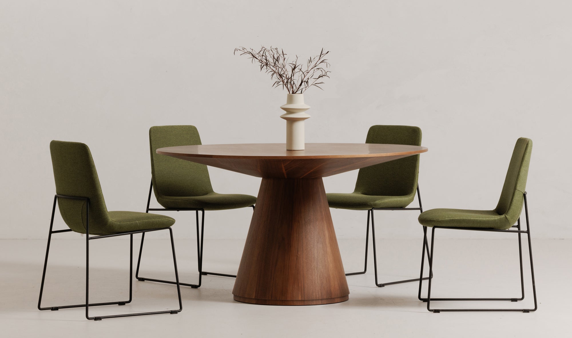 OTAGO ROUND DINING TABLE