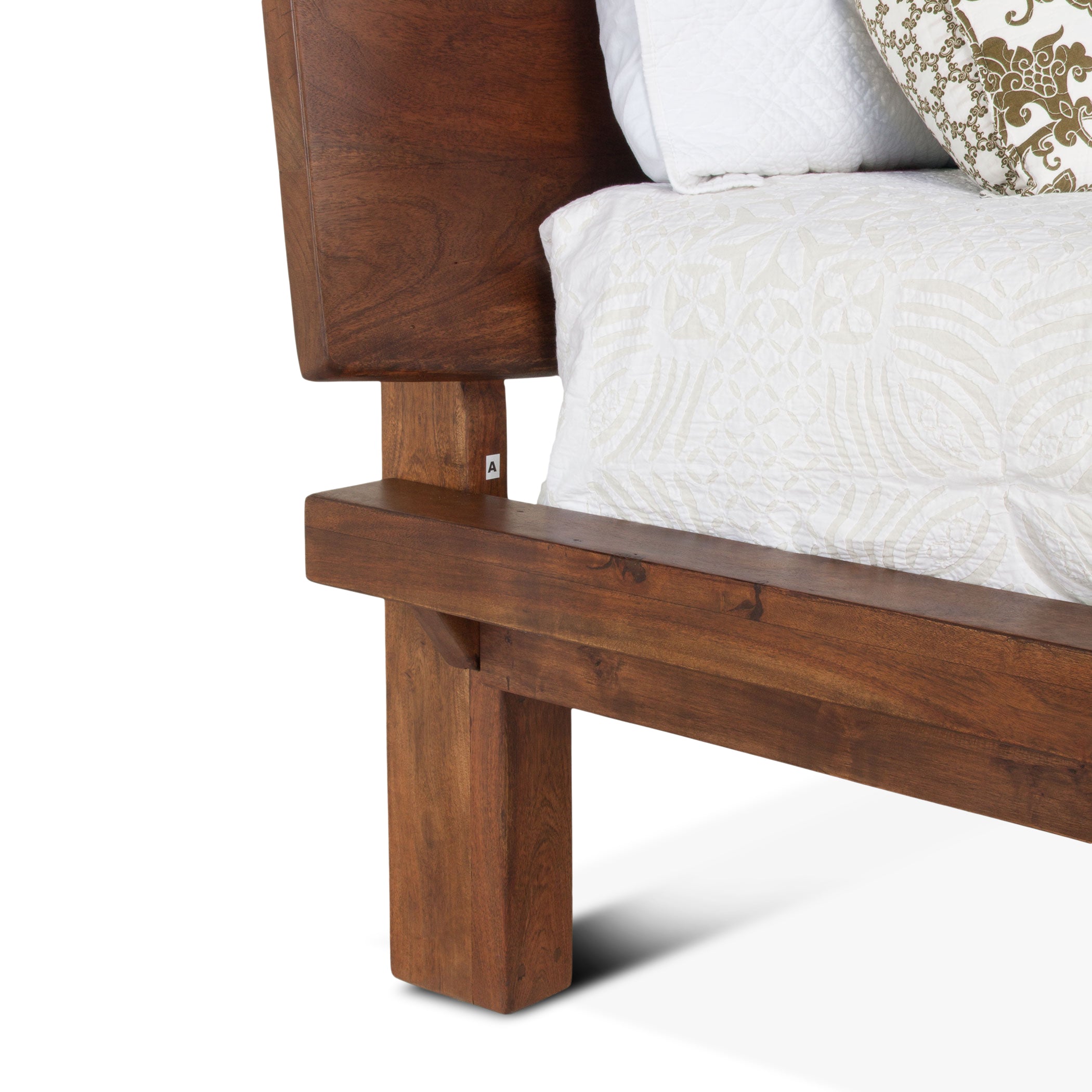 90" Walnut King Size Bed