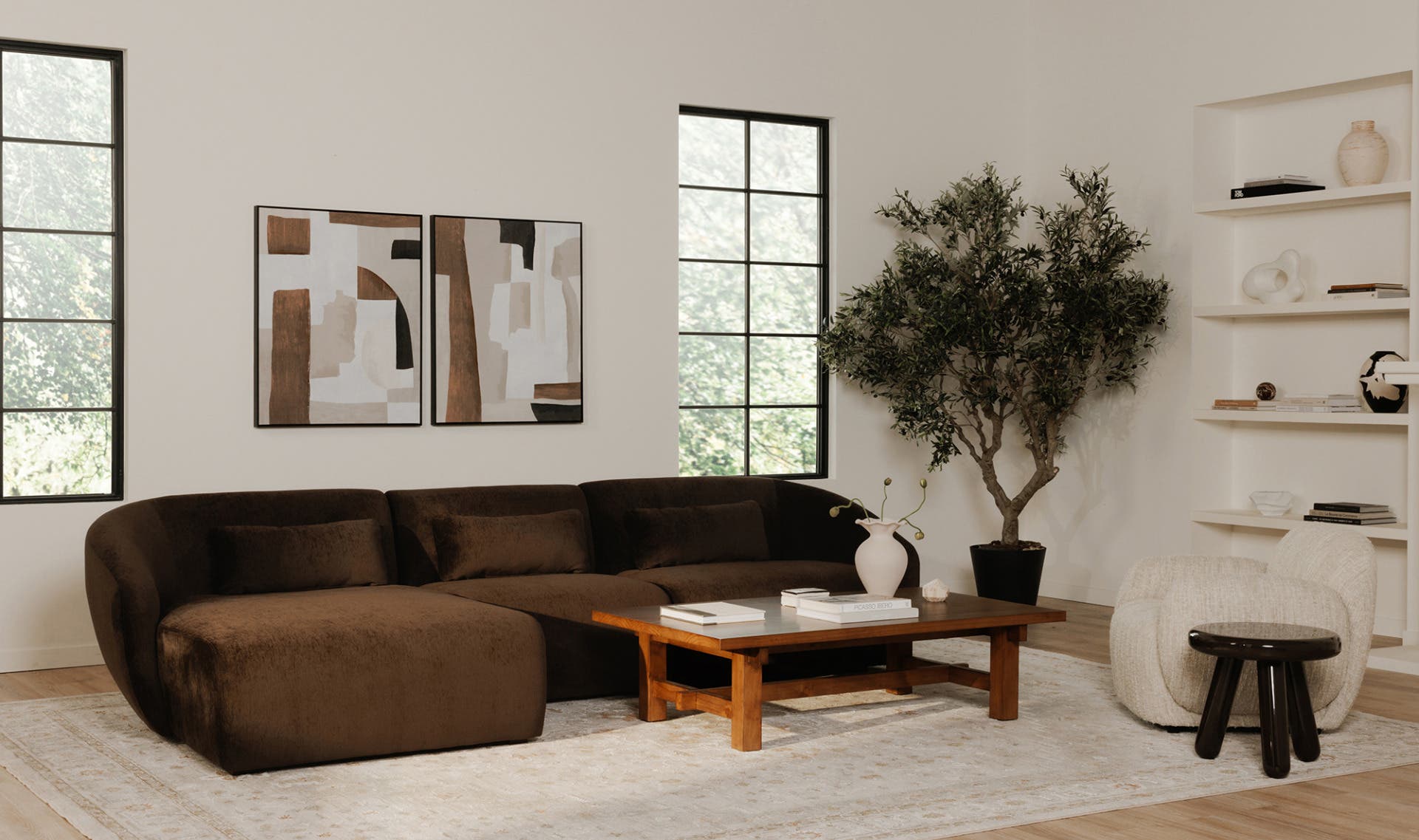 39.5" Off White Upholstered Lounge Chair