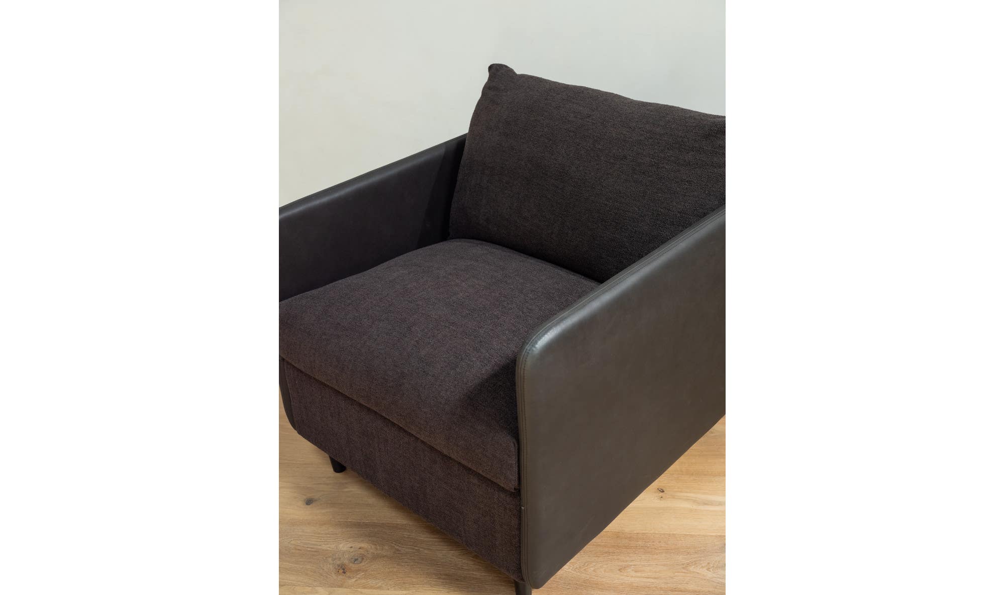 31.5" Warm Black Leather Accent Chair