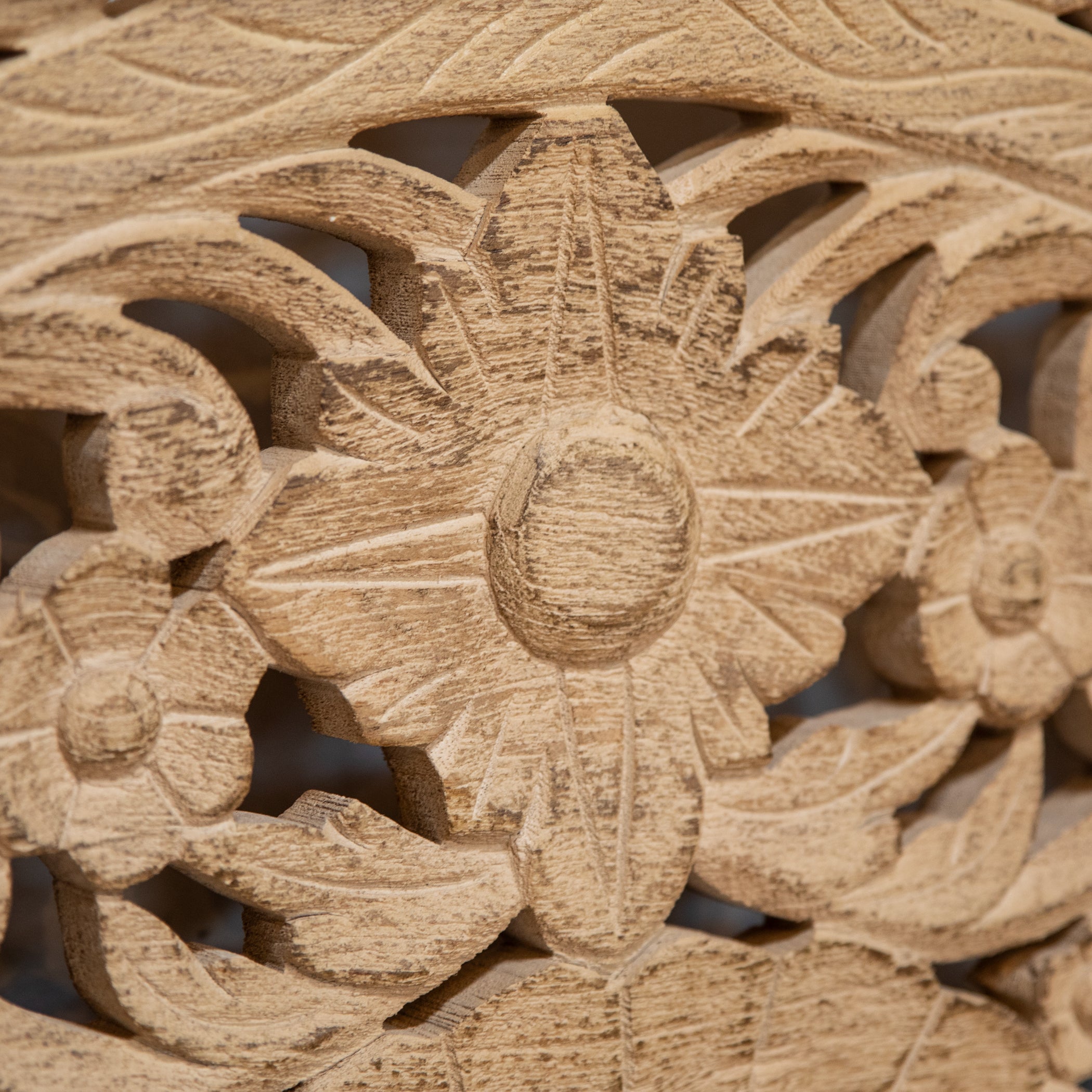 64" Hand-Carved Whitewash Queen Size Bed